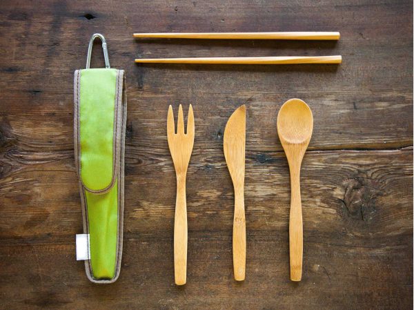 China Factory Direct Supplier Bamboo Utensil Travel Set Made from Sustainable Materials Includes Fork Knife Spoon Chopsticks Carabiner Clip